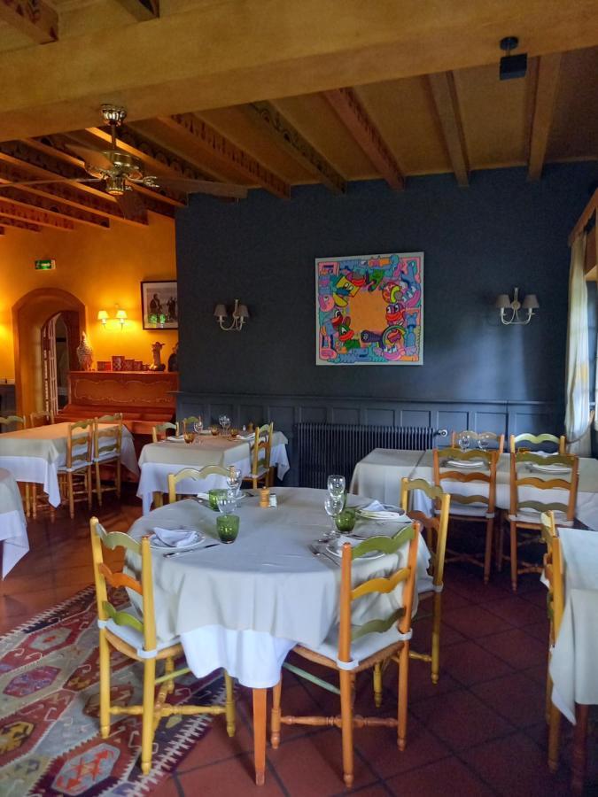 Auberge Des Chasseurs Echenevex Екстер'єр фото