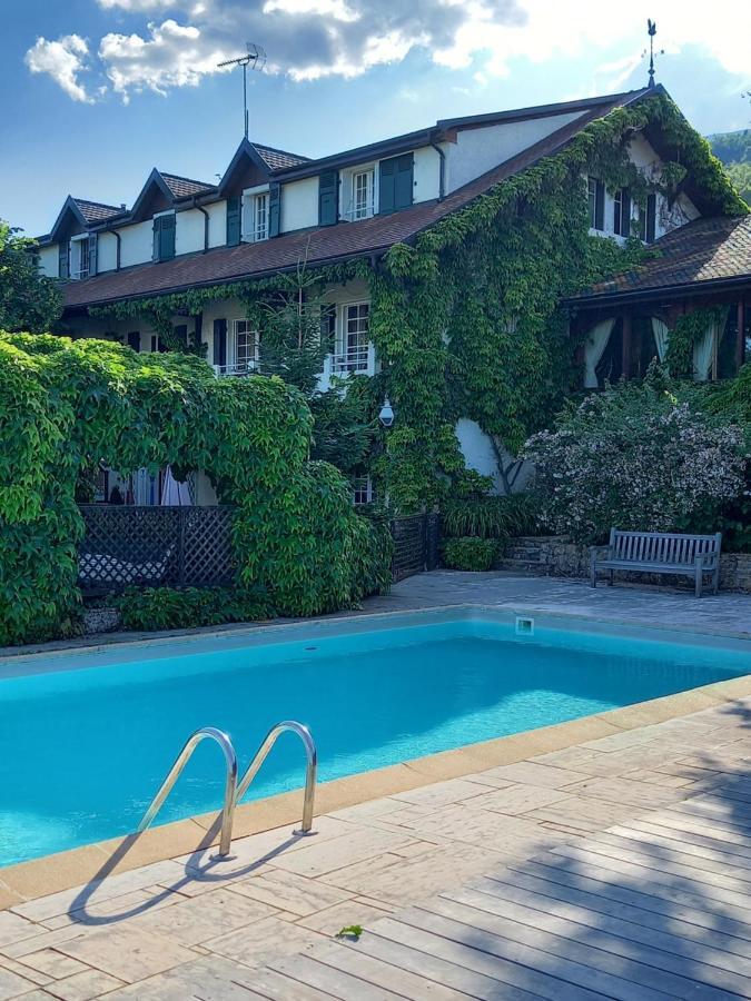 Auberge Des Chasseurs Echenevex Екстер'єр фото