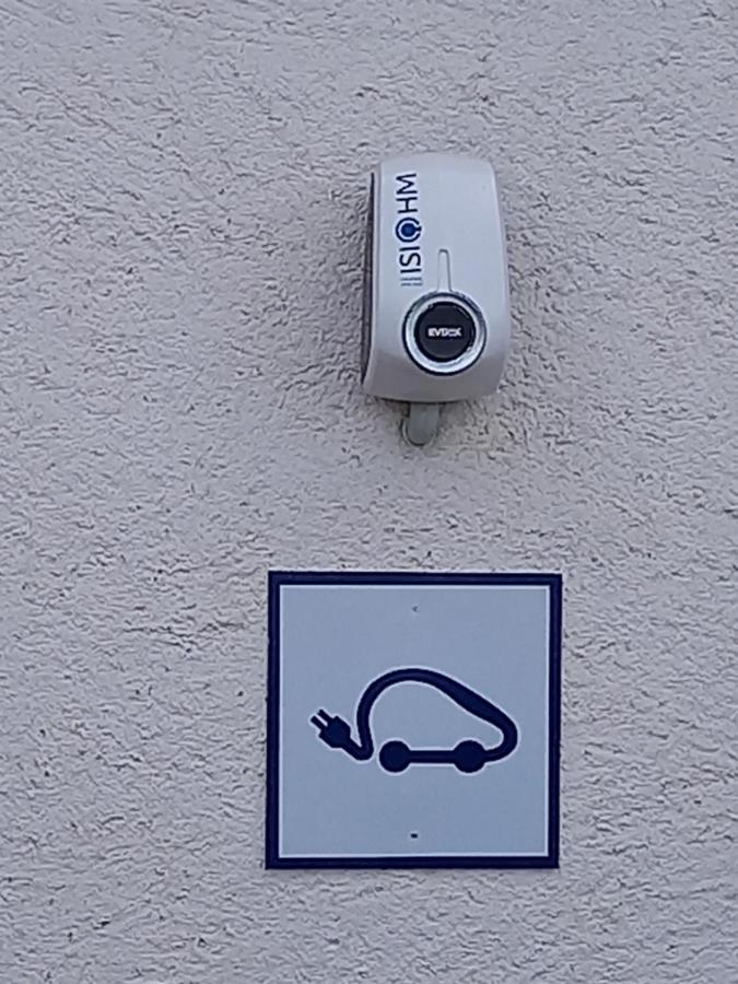 Auberge Des Chasseurs Echenevex Екстер'єр фото