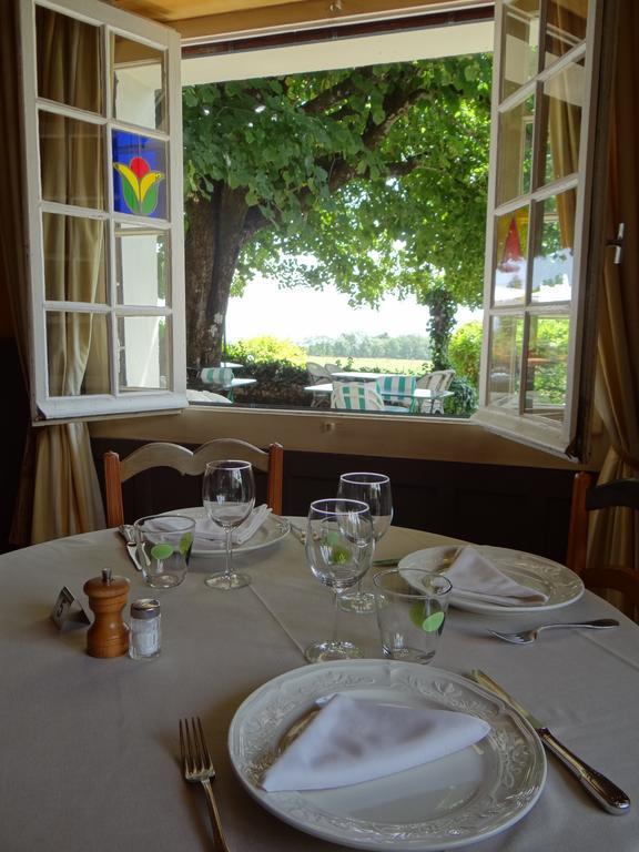 Auberge Des Chasseurs Echenevex Екстер'єр фото